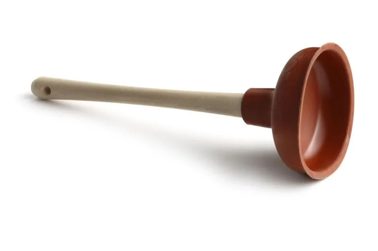 Plunger Mengatasi Saluran Air Mampet